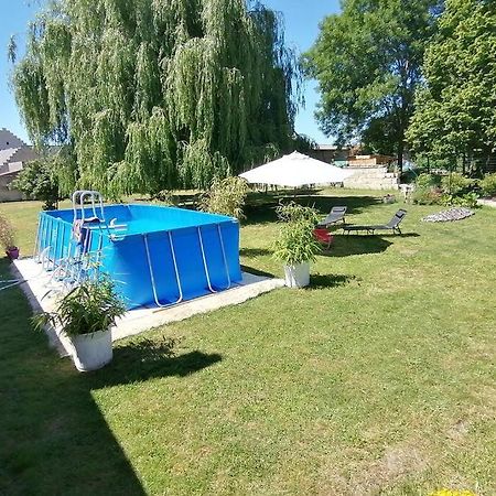 Maison Chaleureuse Et De Detente Avec Piscine Et Spa Chassemy Exteriér fotografie