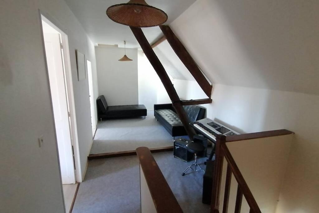Maison Chaleureuse Et De Detente Avec Piscine Et Spa Chassemy Exteriér fotografie
