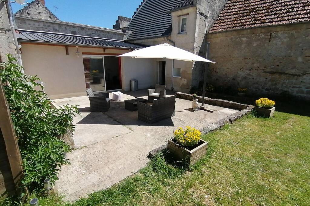 Maison Chaleureuse Et De Detente Avec Piscine Et Spa Chassemy Exteriér fotografie